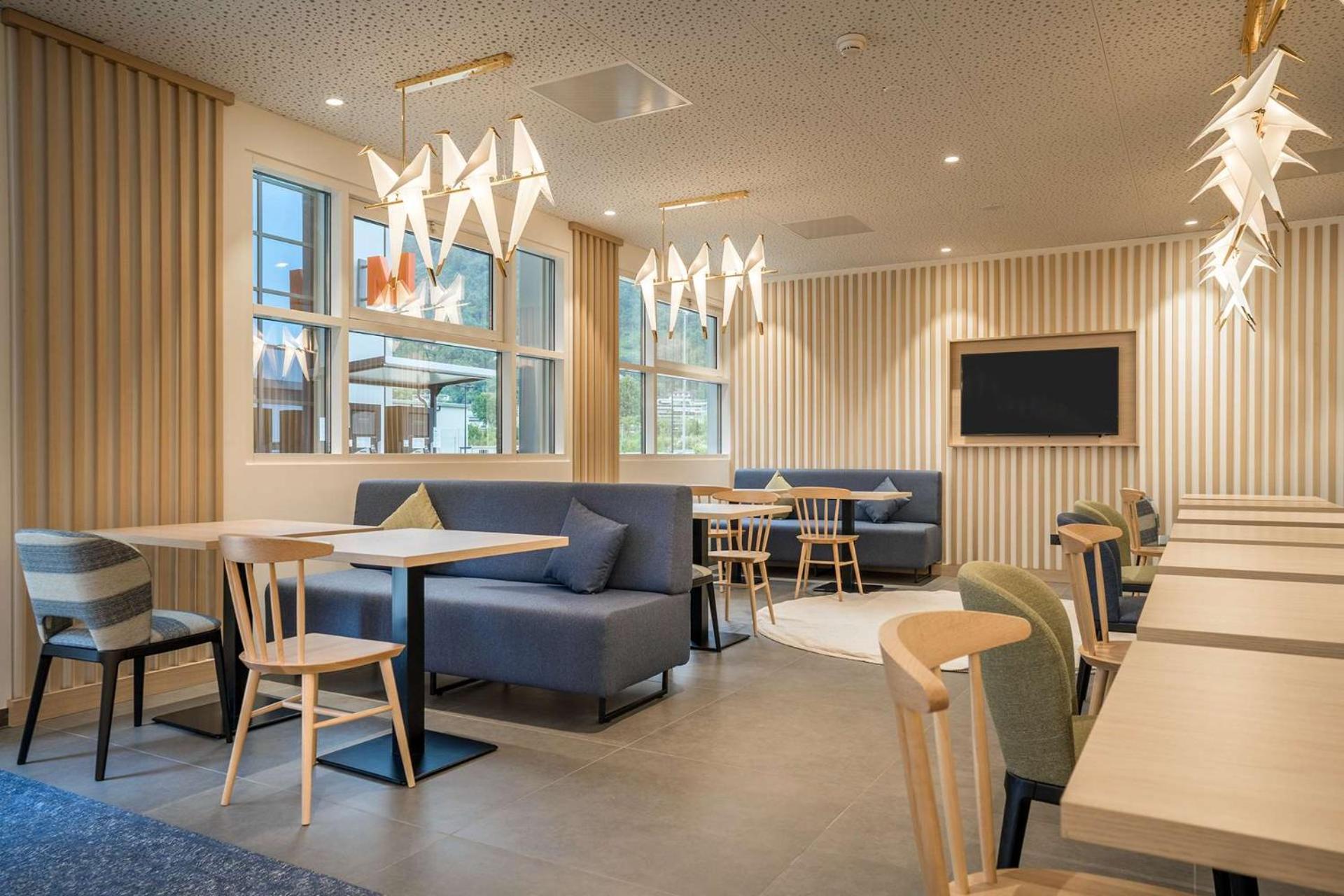 Hampton By Hilton Locarno Hotel Losone Exterior photo